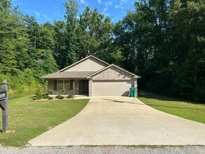 Building Photo - 16010 Lake Hills Dr