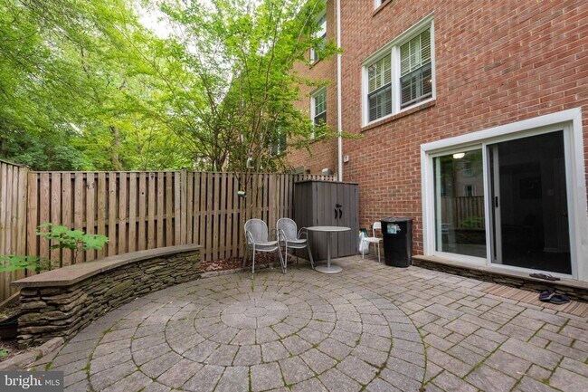 Building Photo - 11868 St Trinians Ct