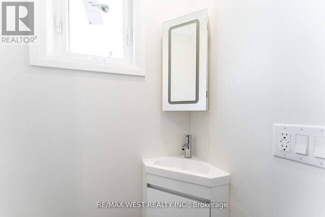 Photo du bâtiment - 1040 Kennedy Rd