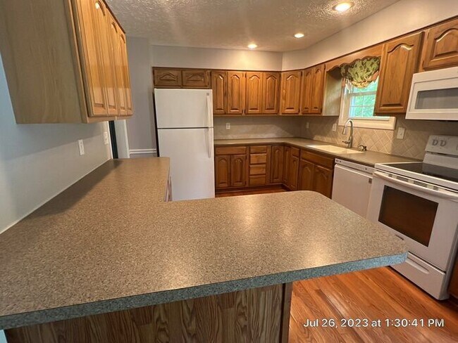 Foto del edificio - Large home in New Albany School District