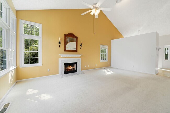 Foto del edificio - Durham Retreat with Vaulted Ceilings, Private Deck & Wooded Views