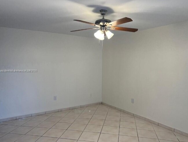 Building Photo - 10651 SW 108th Ave