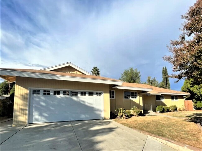 Foto del edificio - 20647 Hatton St