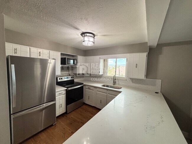 Foto del edificio - 4681 W 109th Pl