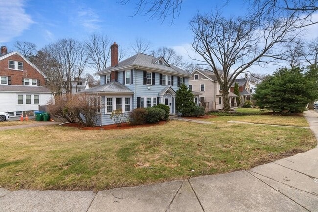 Foto del edificio - 859 Fellsway W