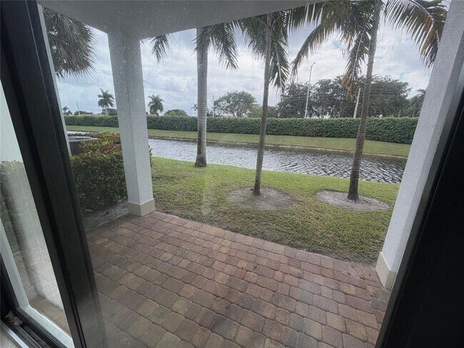 Foto del edificio - 11330 SW 16th St