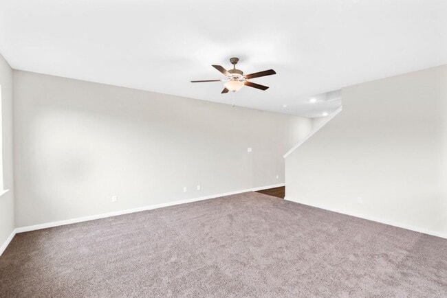 Building Photo - 719 Wonderland Trail