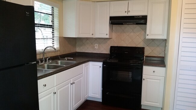 Foto del edificio - 915 E 109th Ave