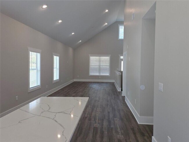 Foto del edificio - 147 Dripping Rock Trl