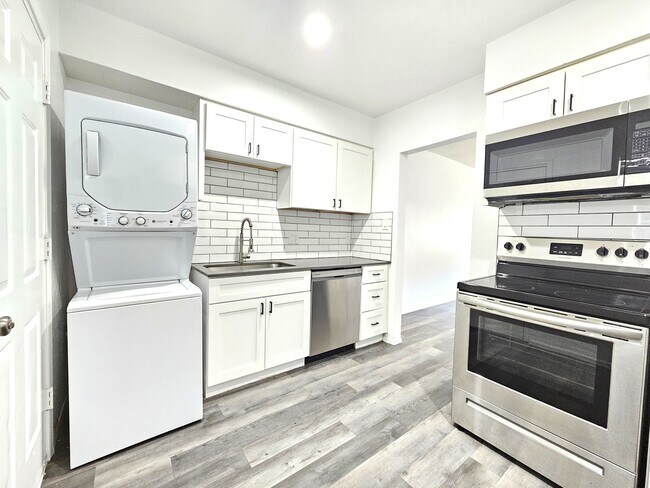 Foto del edificio - 1521 E Oak St