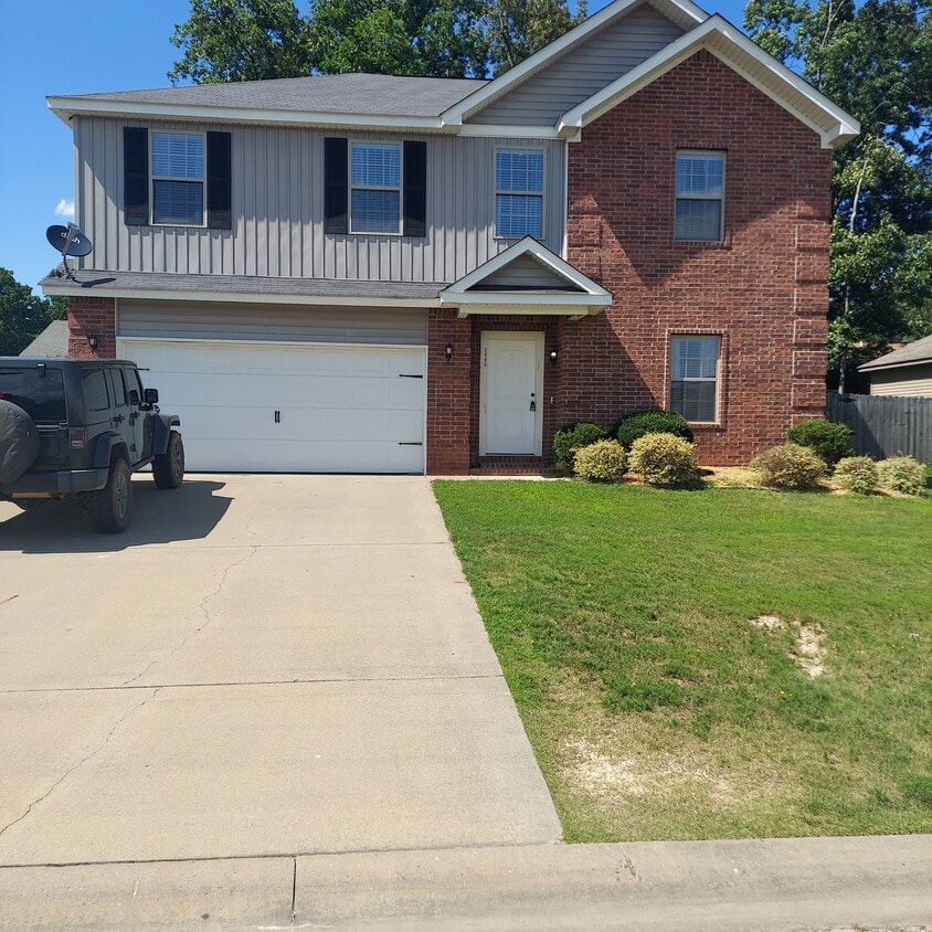 2464 Pleasant Willow Dr, Benton, AR 72015 House Rental in Benton, AR