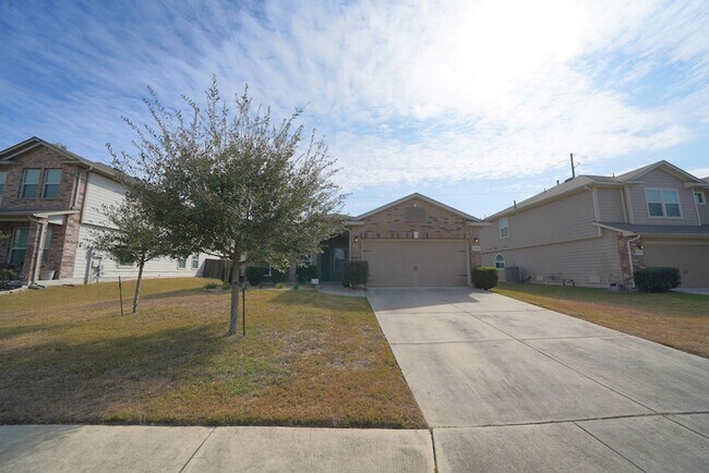 Foto del edificio - Beautiful home now available in the coveted Riata subdivision of Schertz, TX! Realtor Commission:...