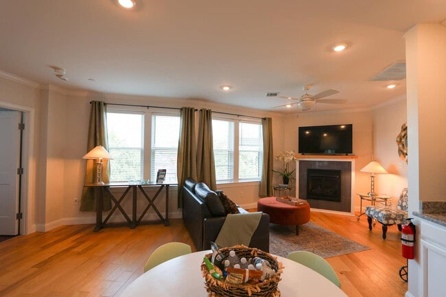 Foto del edificio - 1008 Tremont St