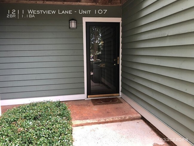 Foto del edificio - 1211 Westview Lane Unit 107 - Available Now!
