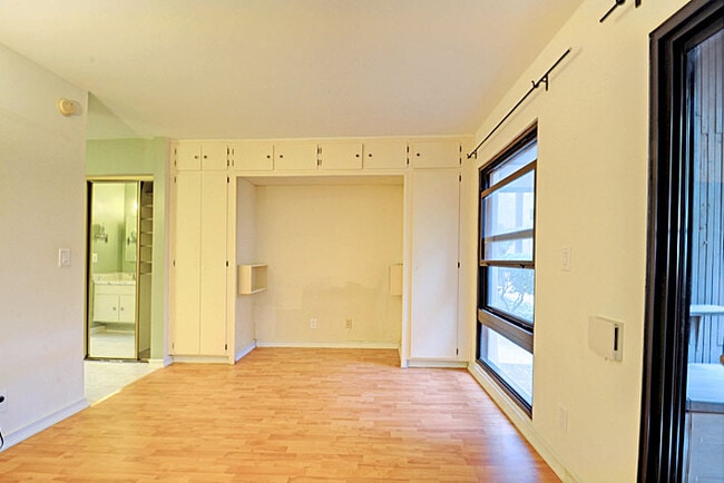 Building Photo - 7742 Redlands St