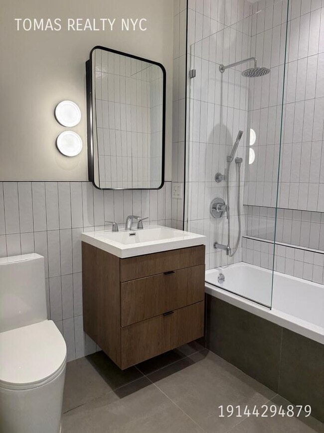 Building Photo - 3103 Sedgwick Ave