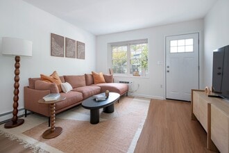 Building Photo - Everbend