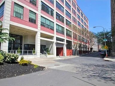 Foto del edificio - 2429 Locust St