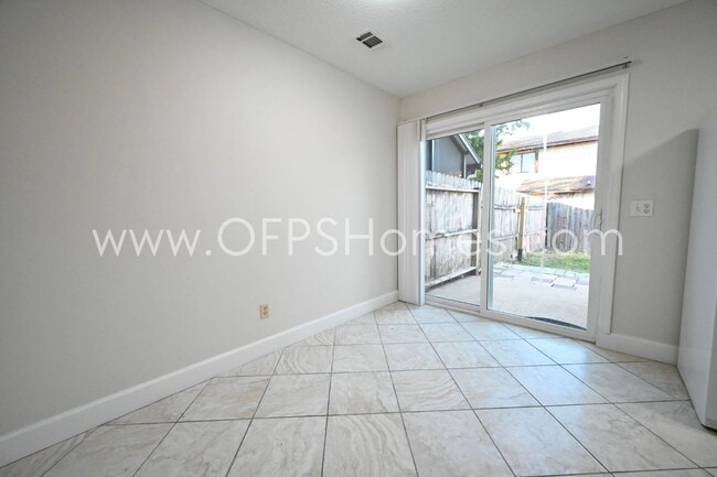 Building Photo - 710 Legion Dr