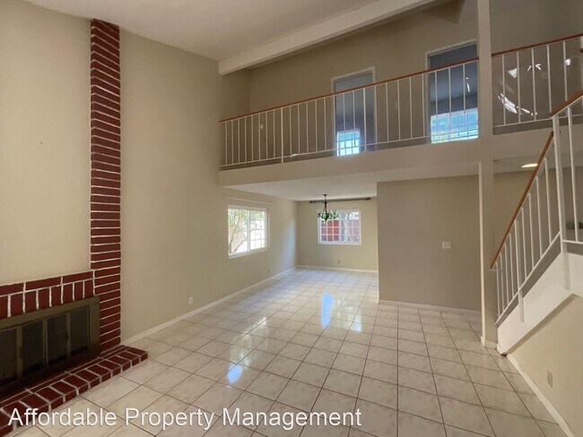 Foto del edificio - 4 br, 2.5 bath House - 4340 Jessica Circle