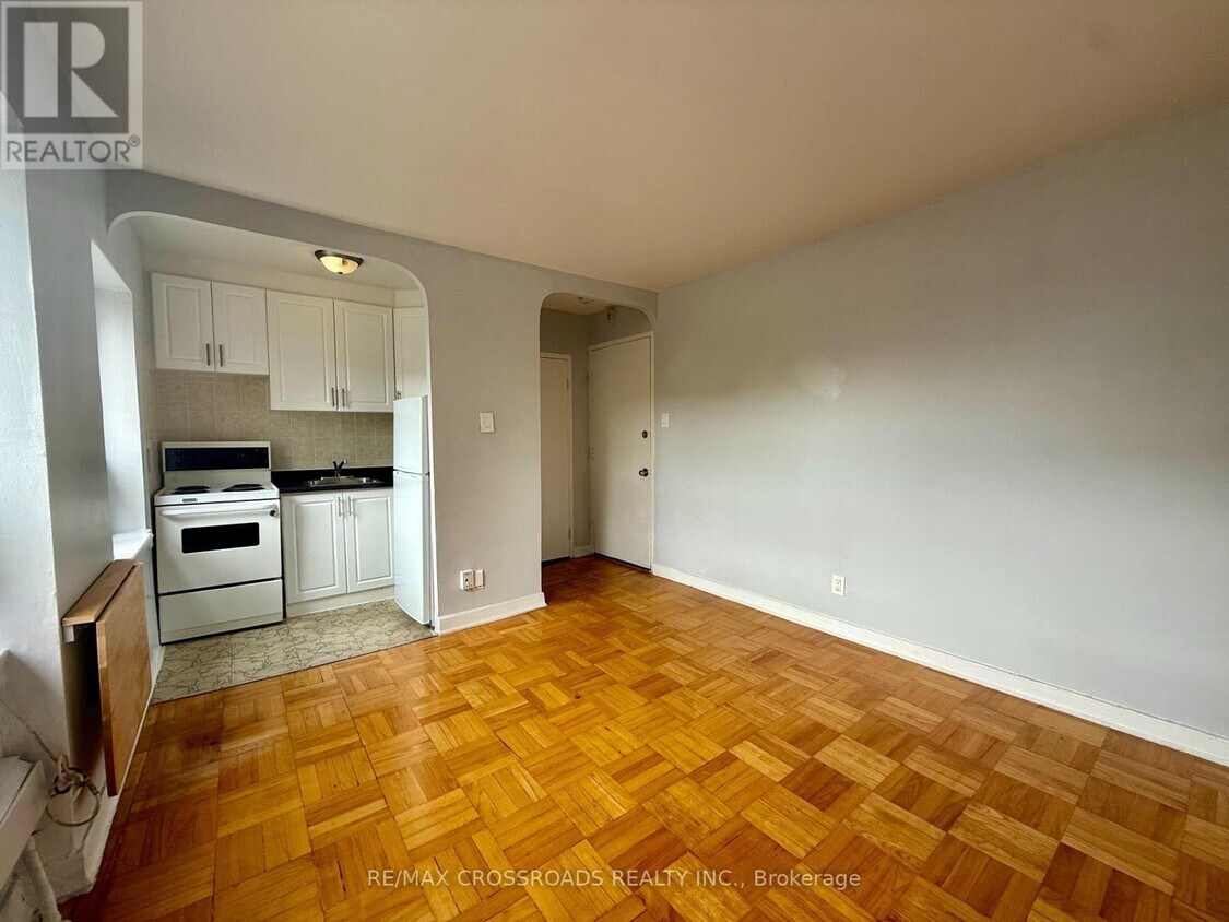 Photo du bâtiment - 2770-2770 Yonge St