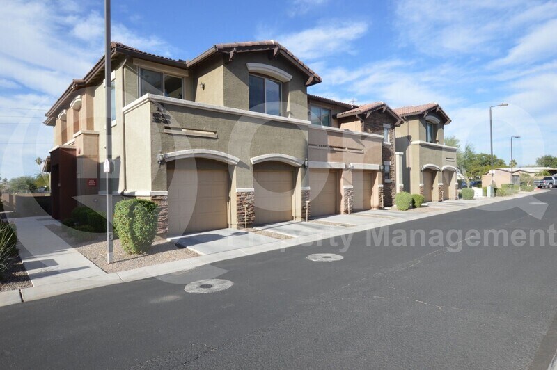 Foto principal - 7726 E Baseline Rd