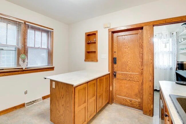 Foto del edificio - 2173-75 S 69th St