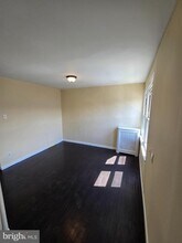 Building Photo - 7129 Seaford Ave