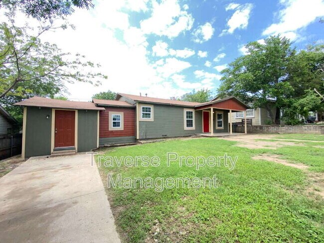 Building Photo - 5321 Locke Ave