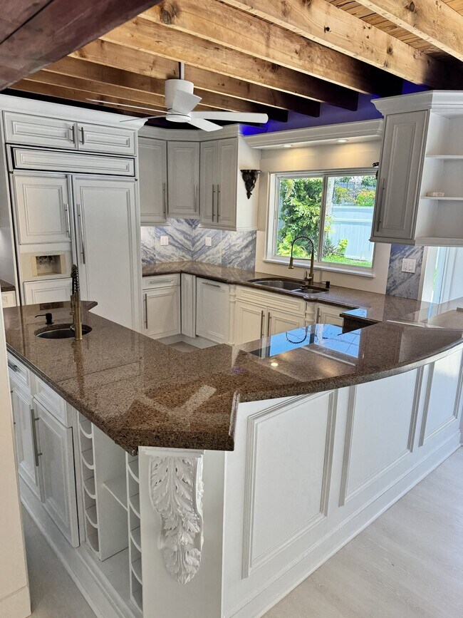 Photo - 333 NE 24th St (Boca Raton, FL) House