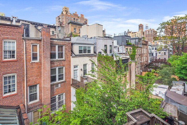 Foto del edificio - 177 W 4th St