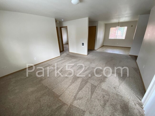 Foto del edificio - 2 Bedroom 2 Bathroom Upper Level Condo in Bonney Lake