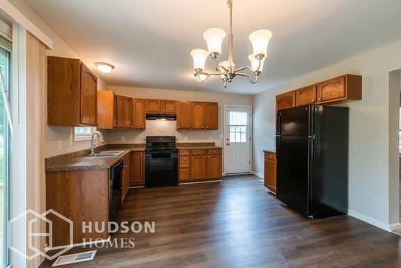 Foto del edificio - 2456 White Oak Rd