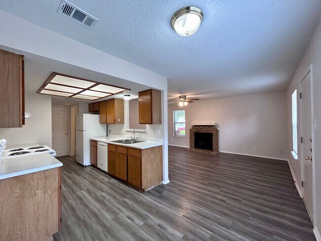 Building Photo - 9300 Kempler Dr