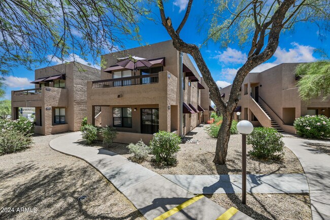 Building Photo - 16657 E Gunsight Dr