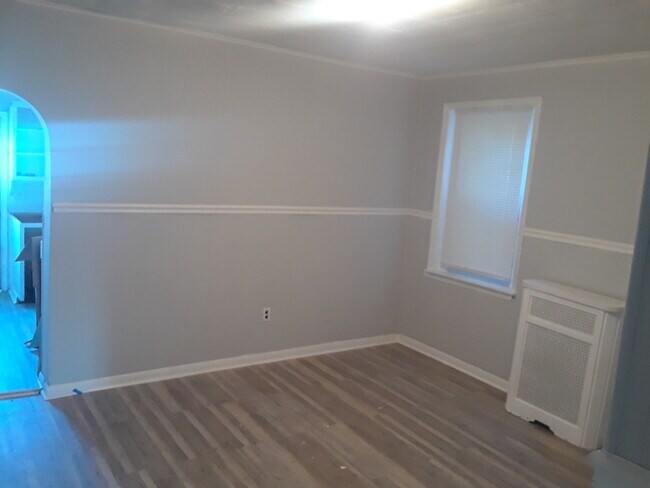 Diningroom 1 - 1115 Saville Ave