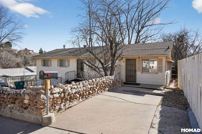 Building Photo - 2509 Royalty Ct