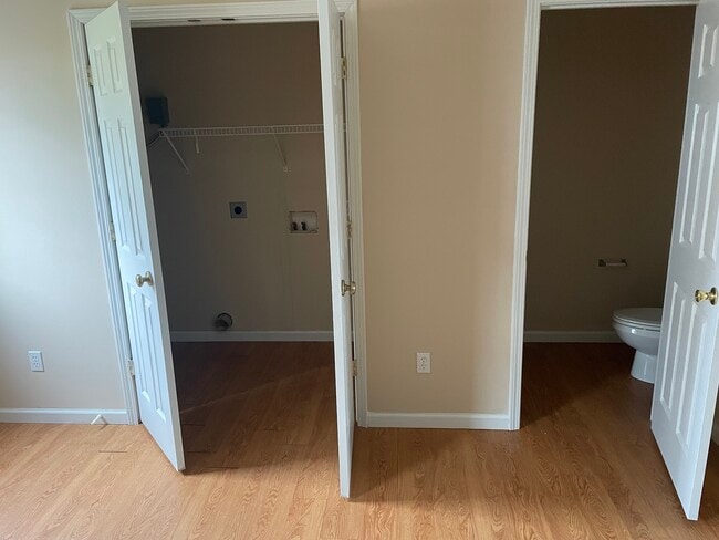 Building Photo - 108 Pettus Pt