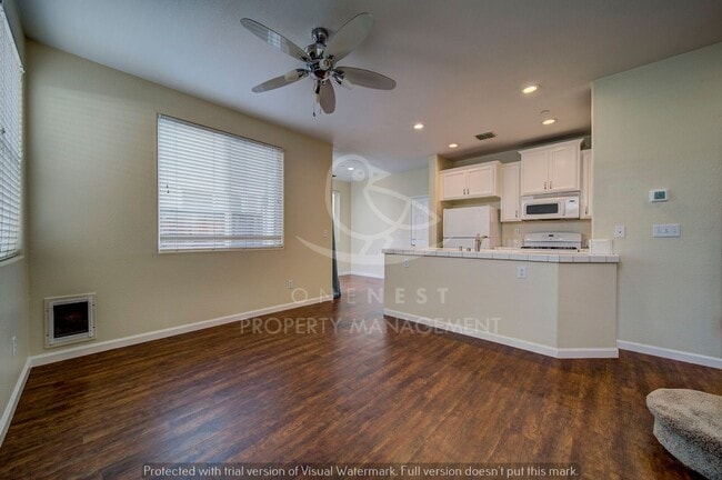 Foto del edificio - 316 Phoenix Cir