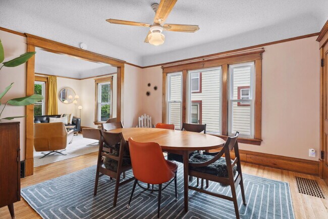 Foto del edificio - 3932 Garfield Ave