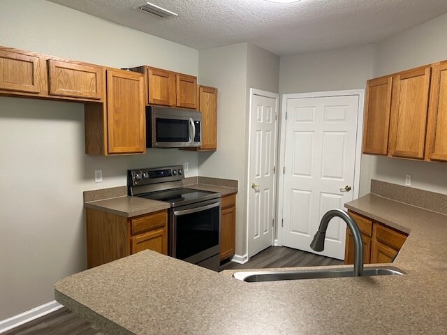 Foto del edificio - 785 Oakleaf Plantation Pkwy