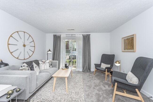 Photo - Hilltop Apartments