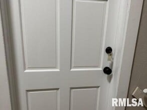 Building Photo - 500 S Douglas Ave