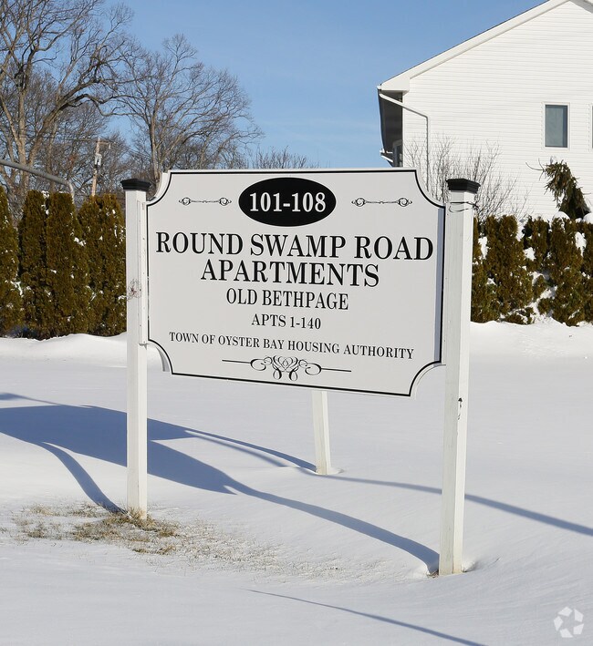 101108 Round Swamp Rd Old Bethpage, NY 11804 Rentals Old Bethpage