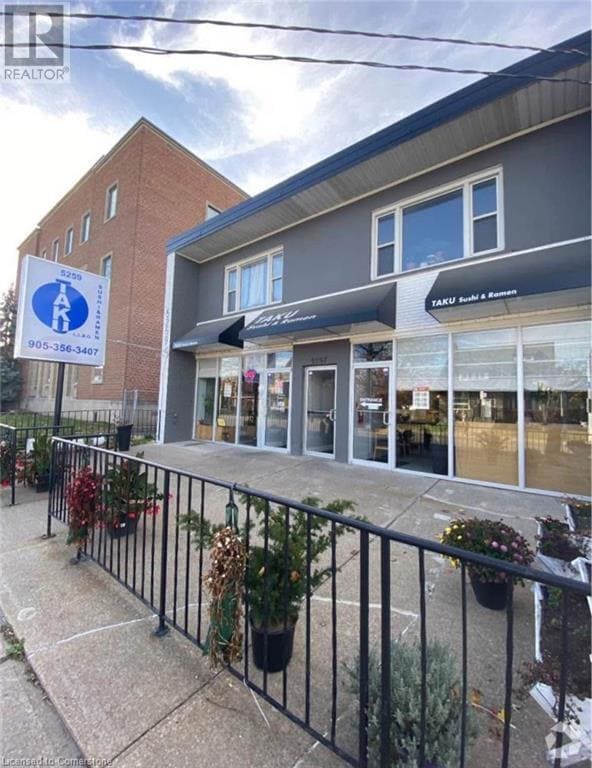 Building Photo - 5257 Victoria Ave
