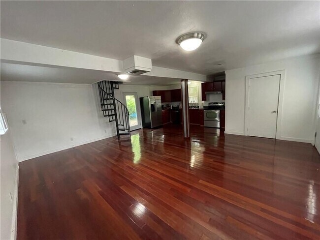 Building Photo - 1806 Madison Ave