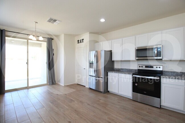 Building Photo - 17864 W Paraiso Dr