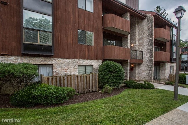 Building Photo - 2 br, 2 bath Condo - 5570 Vantage Point