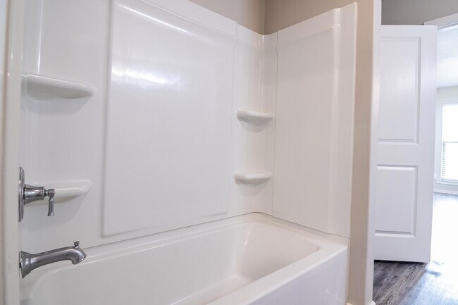 Foto del edificio - 1902 Langford Ave