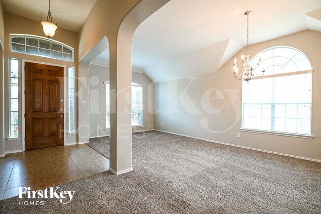 Foto del edificio - 824 Trailwood Dr